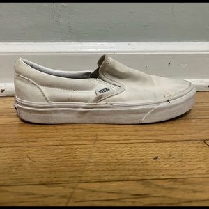 Two pairs of womens vans sneakers!